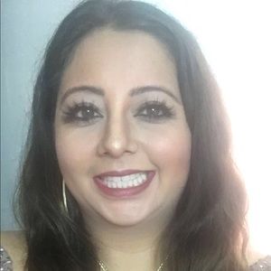Meet your Posher, Vanessa